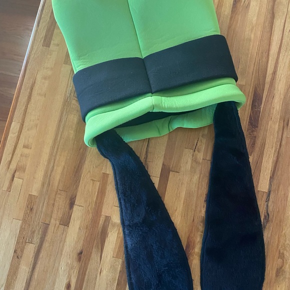 Walt Disney World Disney Parks One Size Fits All Foam Green Goofy Hat w Long Flo - Picture 5 of 6